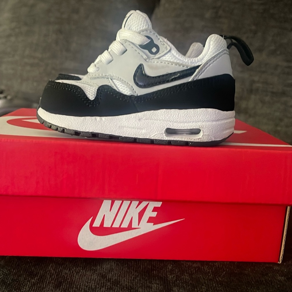 4c air max 1 Easy on